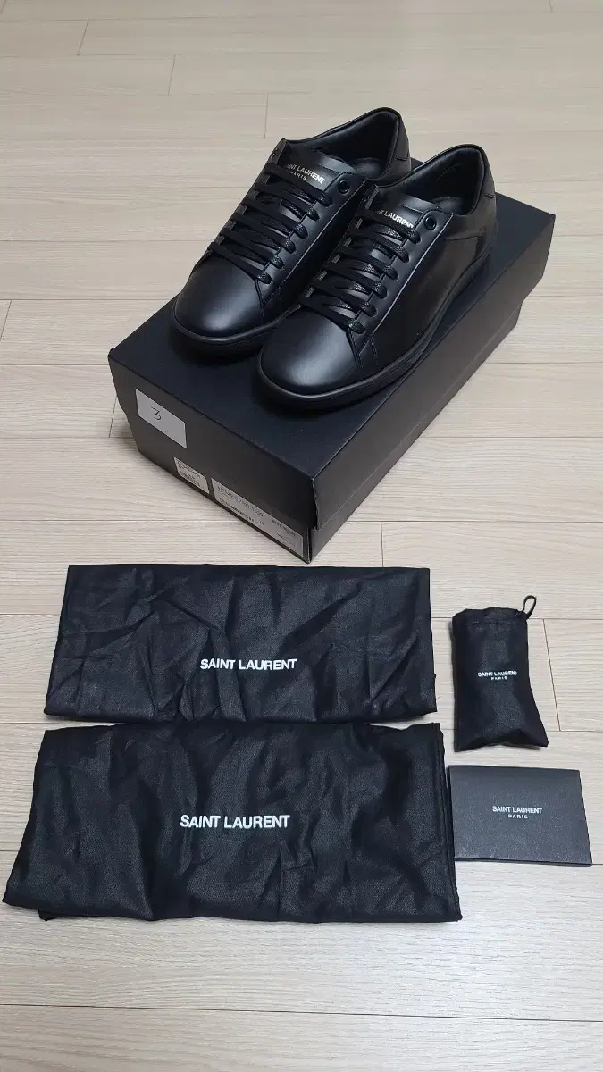 Saint Laurent 생로랑 스니커즈 SL01 39사이즈(250)